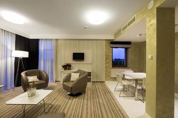 Фото номера Апартаменты Отель Hotel Kristoff г. Łaszków 4